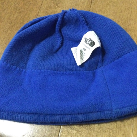 Youth The North Face tuque - Picture 3 of 3